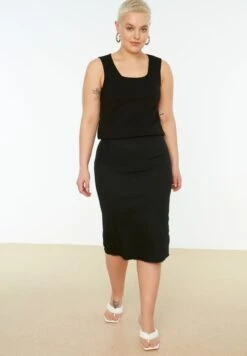 2 Pack Knitted Tank Top -CARMAKOMA Clothing Sales 7 zoom desktop 6