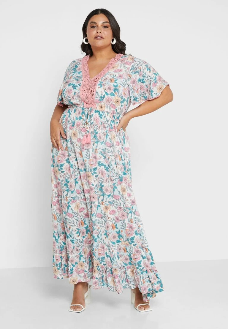 Front Page 20 Front Page -CARMAKOMA Clothing Sales 1 zoom desktop 74 768x1108 1