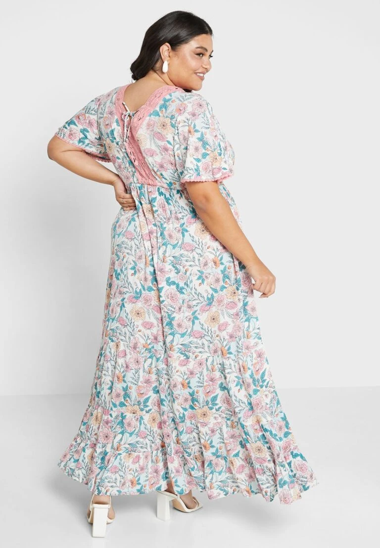 Front Page 21 Front Page -CARMAKOMA Clothing Sales 2 zoom desktop 74 768x1108 1